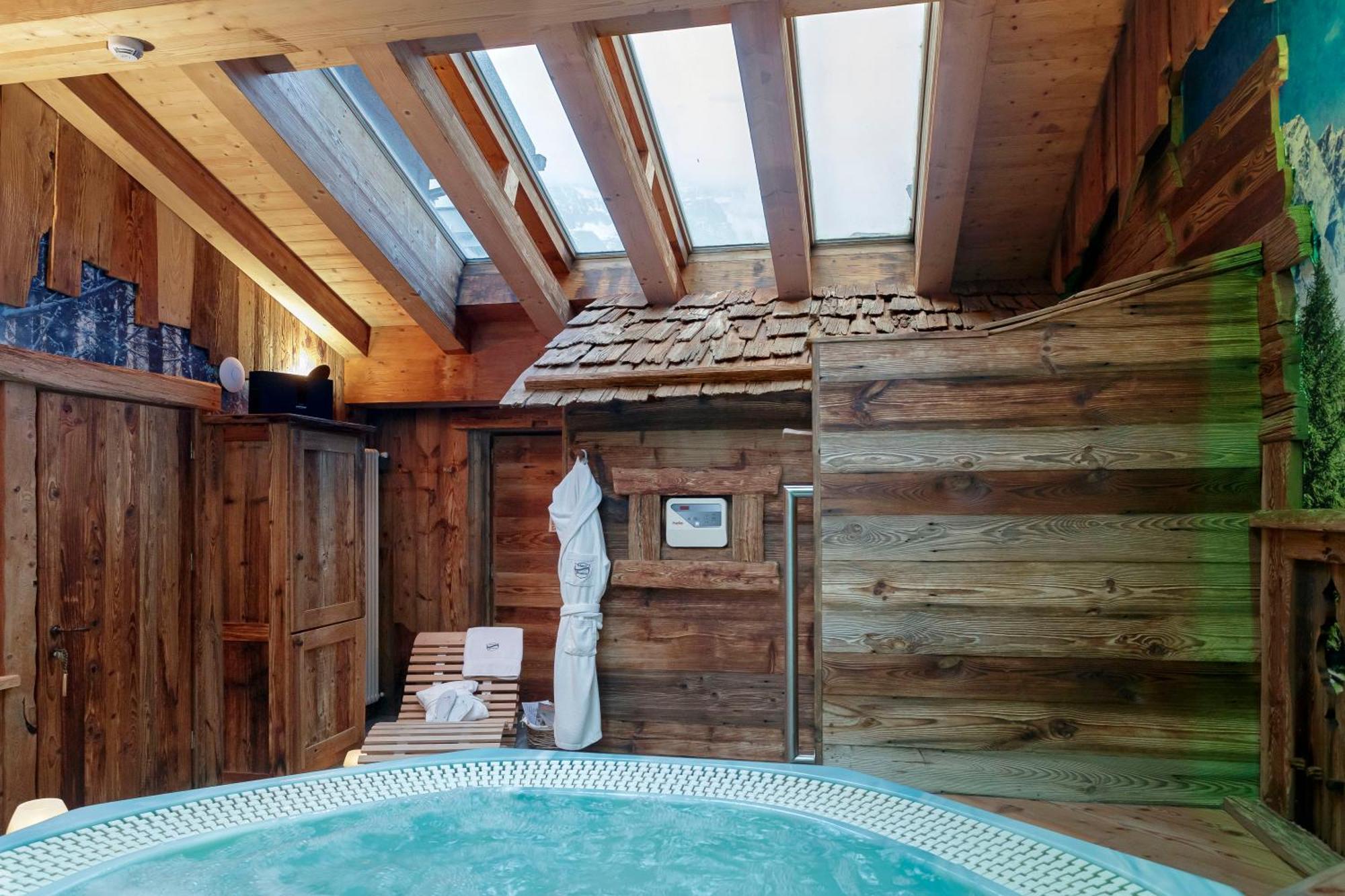 Chalet Matterhorn Francois - Central Ski Chalet With Spa And Breakfast, 100Mt Lift Breuil-Cervinia Eksteriør bilde