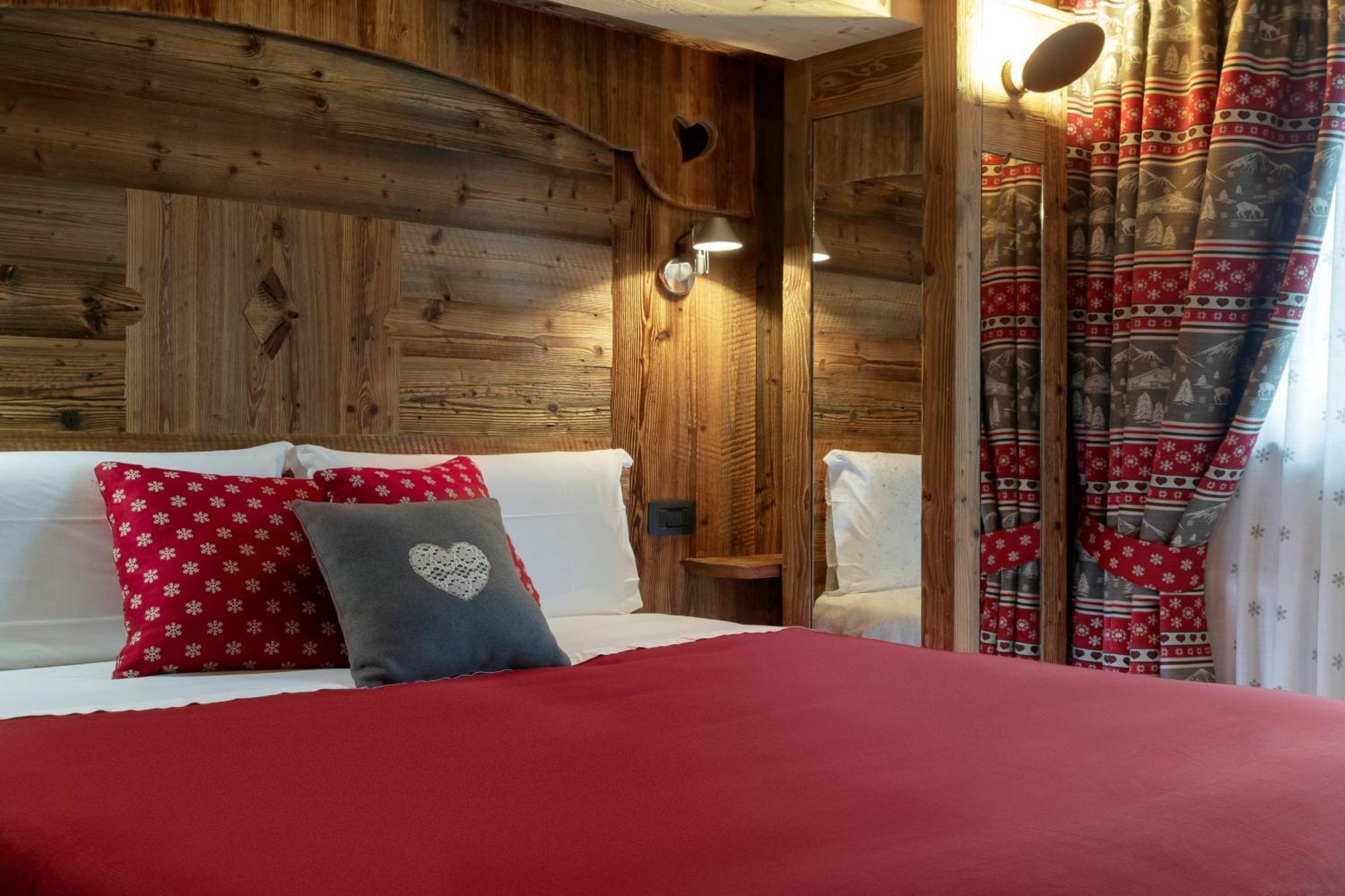 Chalet Matterhorn Francois - Central Ski Chalet With Spa And Breakfast, 100Mt Lift Breuil-Cervinia Eksteriør bilde