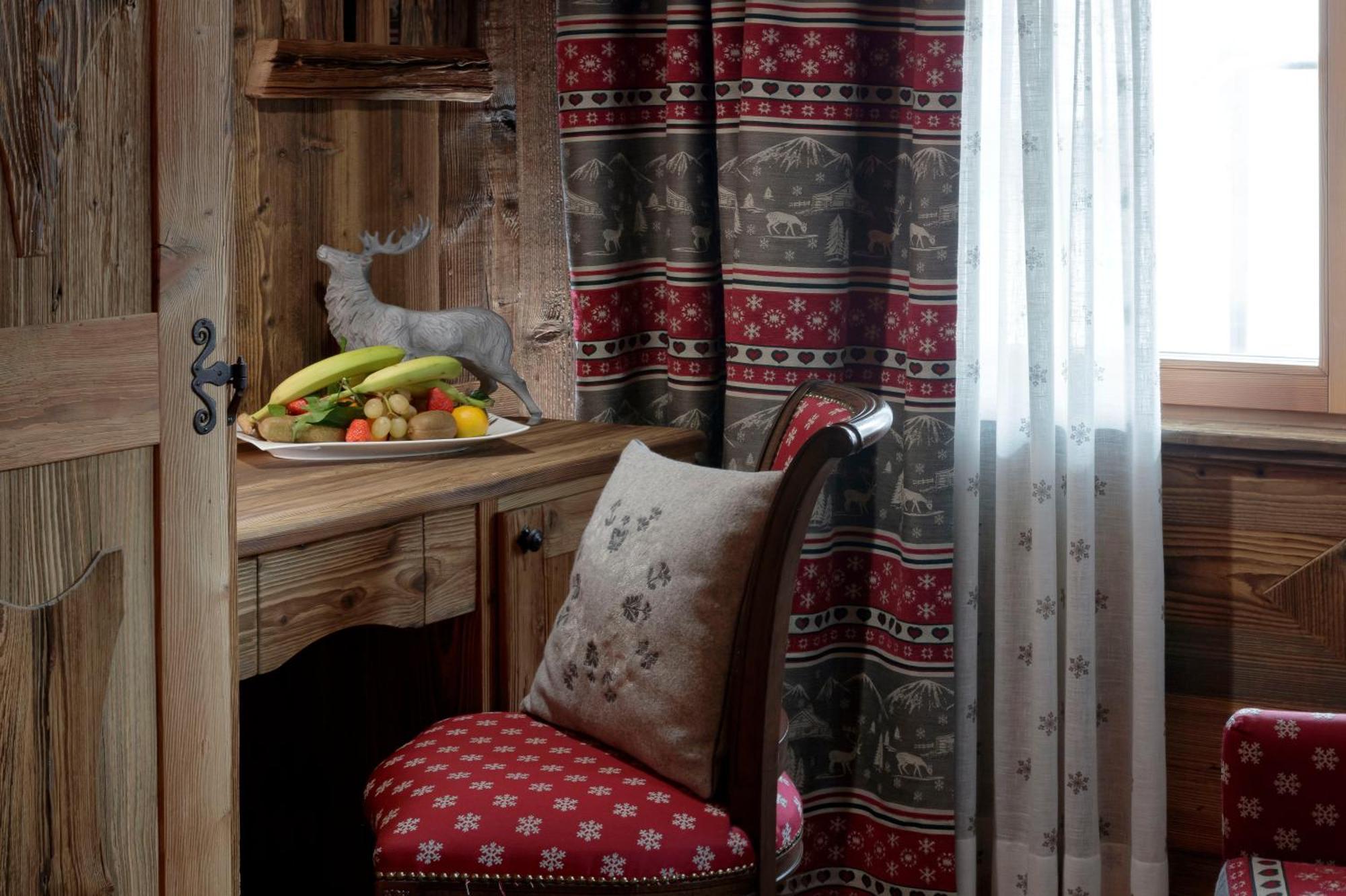 Chalet Matterhorn Francois - Central Ski Chalet With Spa And Breakfast, 100Mt Lift Breuil-Cervinia Eksteriør bilde